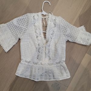 Abercrombie and Fitch eyelet cropped shirt - xs